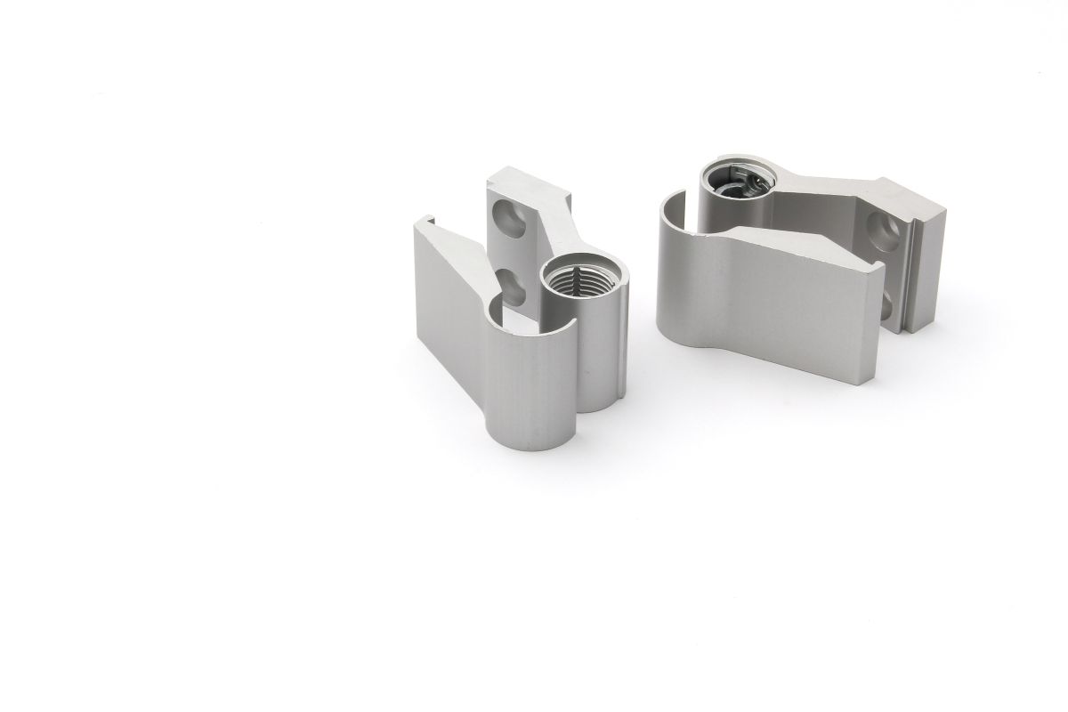 Schueco-Aufsatztuerband-239885-02 Schüco 279555 Aufsatztürband, silber, 36 mm, nach innen oder außen öffnende Tür (Vorgängerartikel 239885)