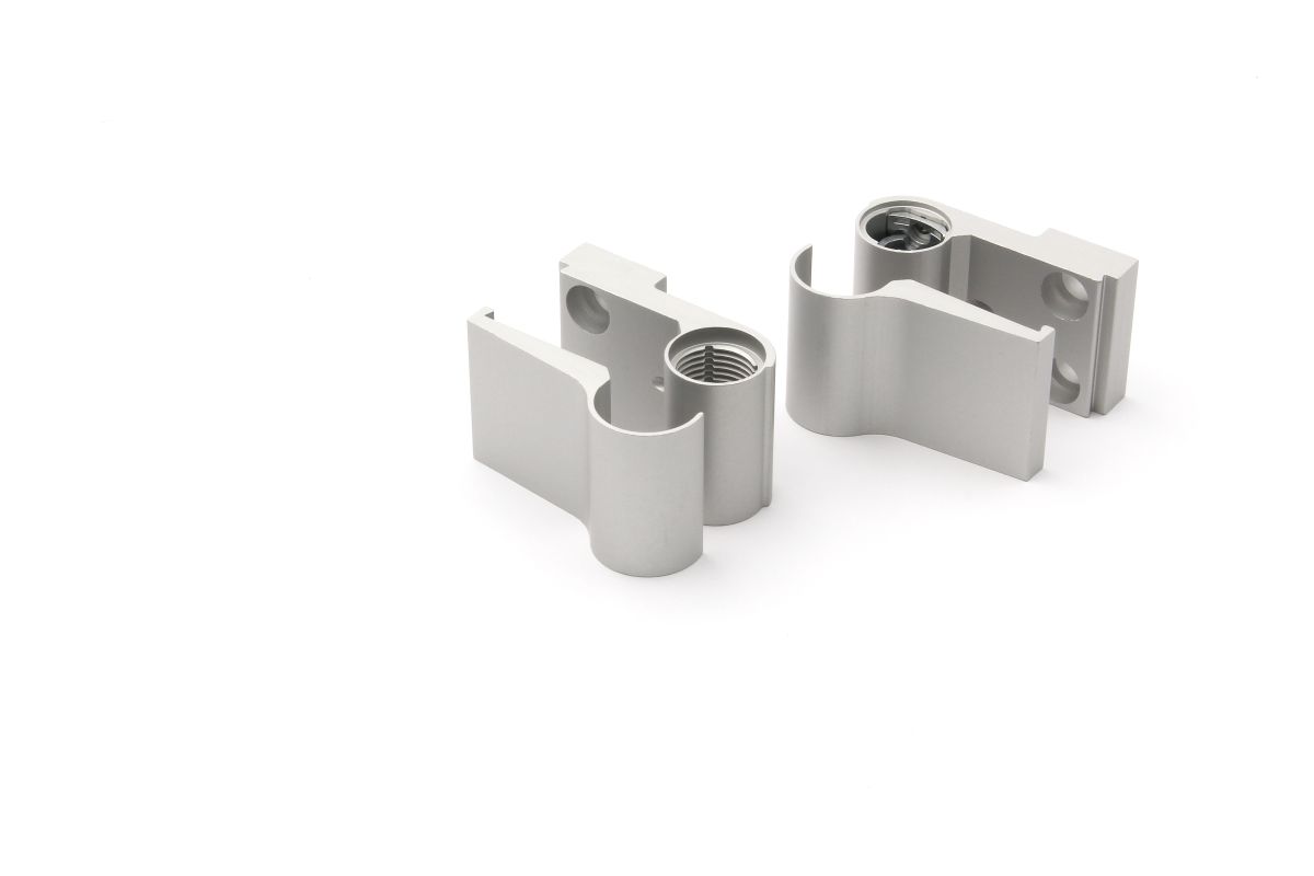 Schueco-Aufsatztuerband-239880-02 Schüco 279550 Aufsatztürband, silber, 22 mm, nach innen oder außen öffnende Tür (Vorgängerartikel 239880)